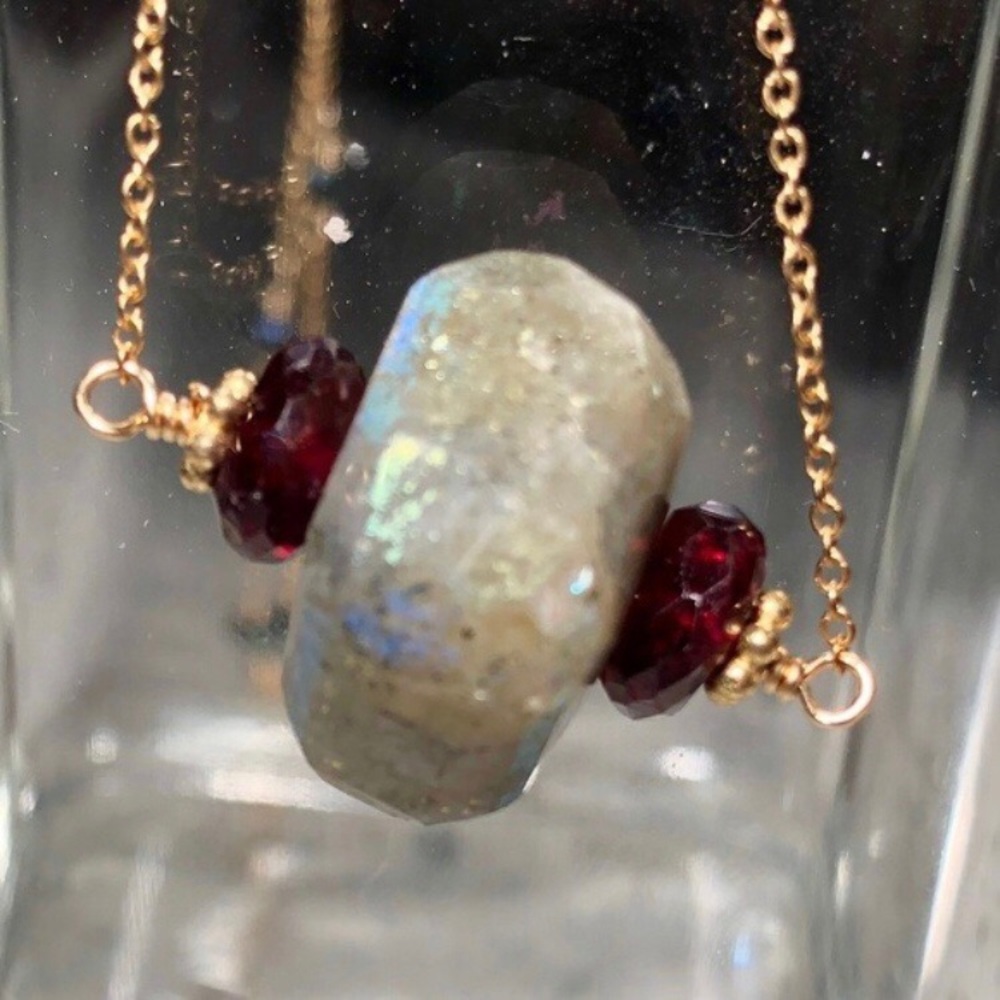 New Handmade Genuine Natural Mystic Labradorite Garnet Necklace